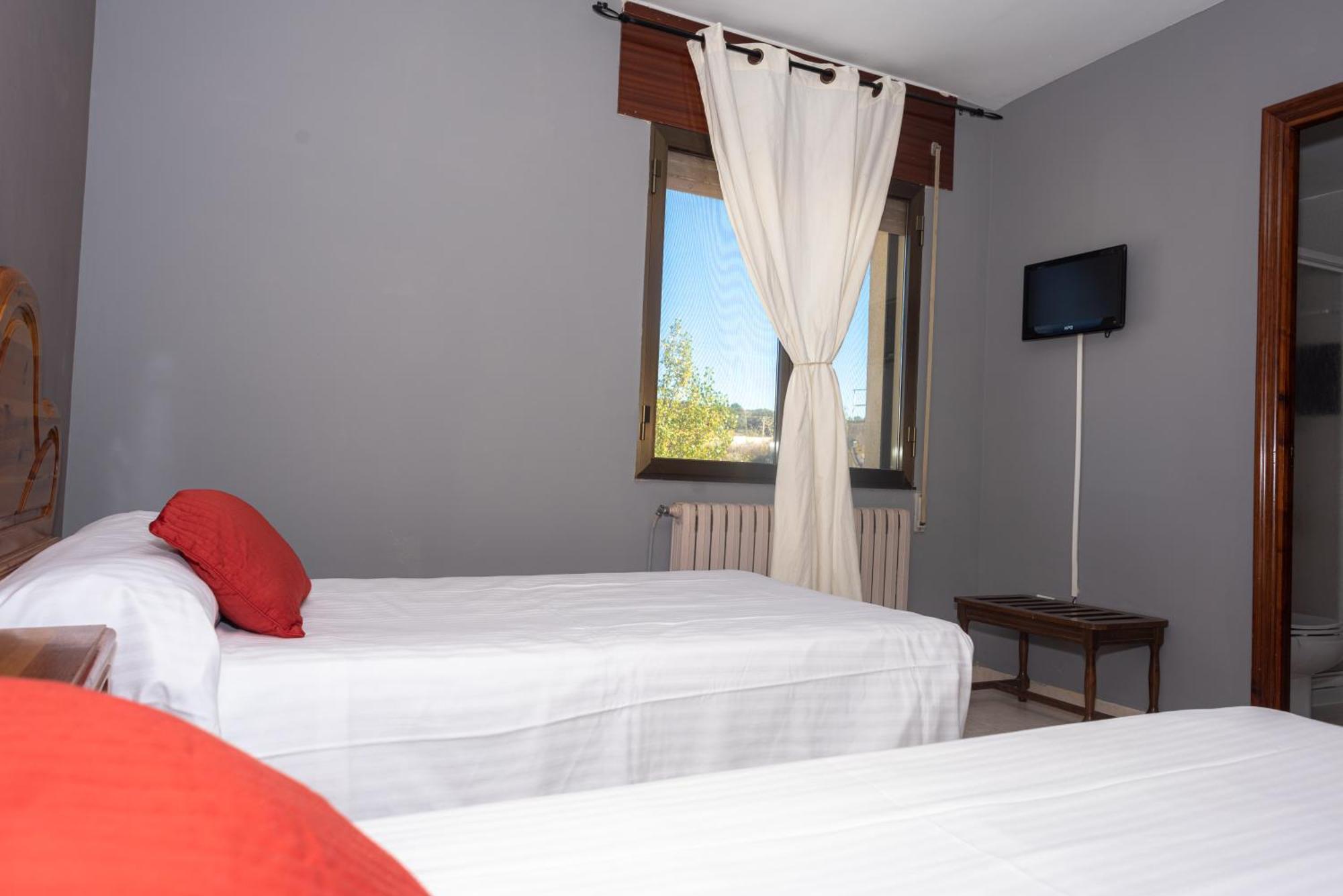 Hostal Venta De Valcorba 索里亚 外观 照片