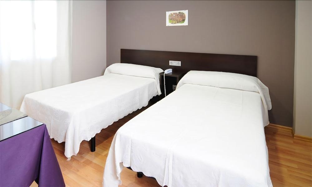 Hostal Venta De Valcorba 索里亚 外观 照片